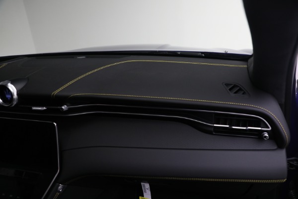 New 2023 Maserati Grecale Trofeo for sale $121,455 at Bentley Greenwich in Greenwich CT 06830 19