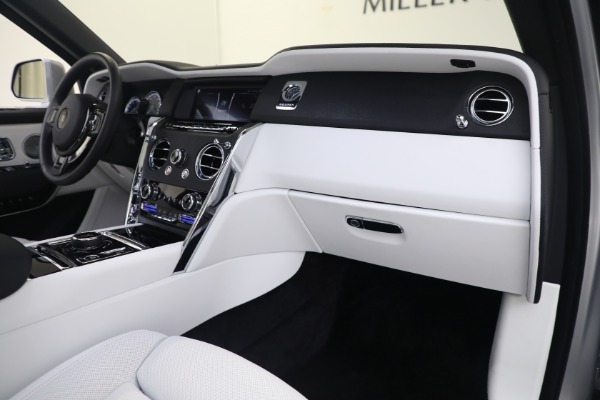 Used 2020 Rolls-Royce Cullinan for sale $305,900 at Bentley Greenwich in Greenwich CT 06830 26