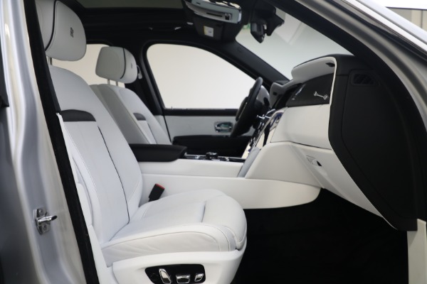 Used 2020 Rolls-Royce Cullinan for sale $305,900 at Bentley Greenwich in Greenwich CT 06830 27