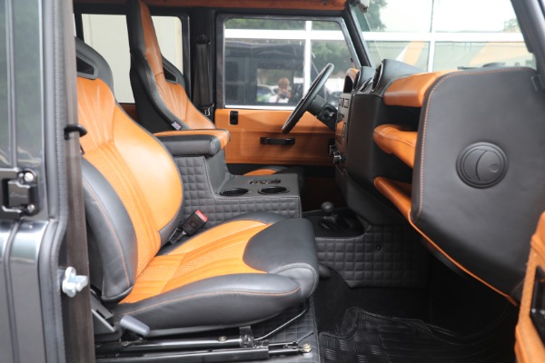Used 1983 Land Rover Defender 110 Double Cab 6x6 Edition for sale $399,900 at Bentley Greenwich in Greenwich CT 06830 14