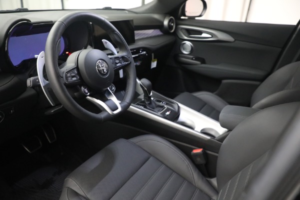 New 2024 Alfa Romeo Tonale Veloce for sale Sold at Bentley Greenwich in Greenwich CT 06830 11