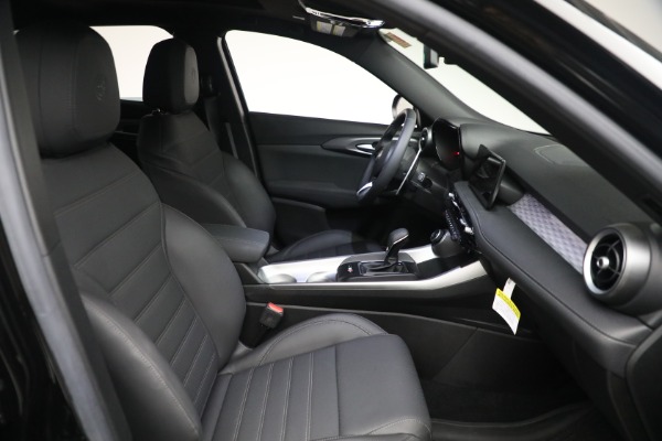 New 2024 Alfa Romeo Tonale Veloce for sale Sold at Bentley Greenwich in Greenwich CT 06830 15