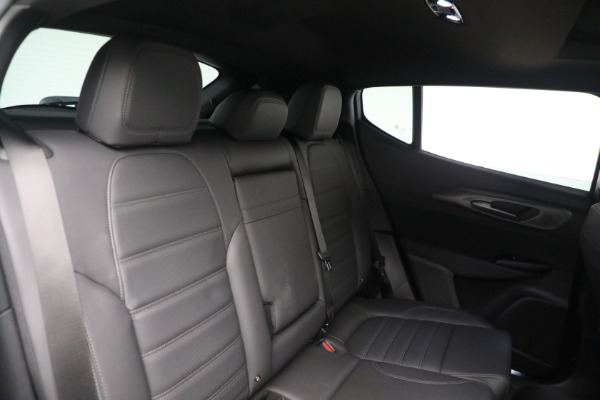 New 2024 Alfa Romeo Tonale Veloce for sale Sold at Bentley Greenwich in Greenwich CT 06830 22