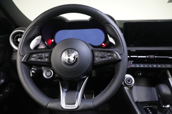 New 2024 Alfa Romeo Tonale Veloce for sale Sold at Bentley Greenwich in Greenwich CT 06830 26