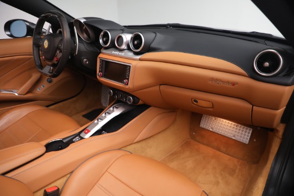Used 2017 Ferrari California T for sale $151,900 at Bentley Greenwich in Greenwich CT 06830 22