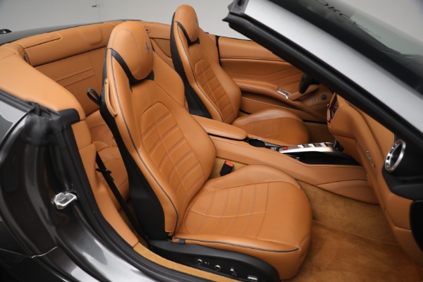 Used 2017 Ferrari California T for sale $151,900 at Bentley Greenwich in Greenwich CT 06830 24