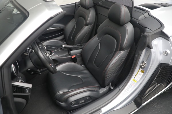 Used 2015 Audi R8 4.2 quattro Spyder for sale $149,900 at Bentley Greenwich in Greenwich CT 06830 19