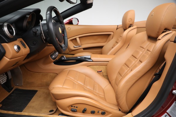 Used 2014 Ferrari California for sale $136,900 at Bentley Greenwich in Greenwich CT 06830 20