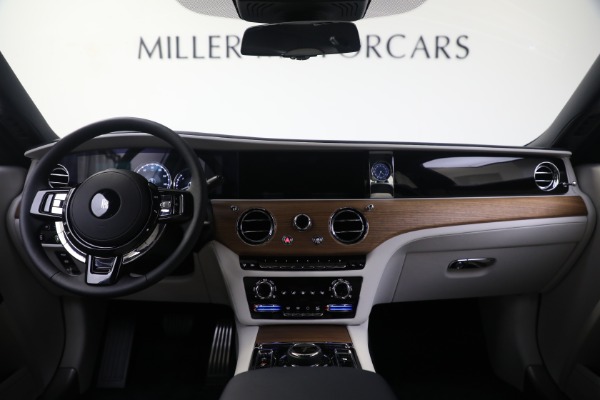 Used 2021 Rolls-Royce Ghost for sale $299,900 at Bentley Greenwich in Greenwich CT 06830 4