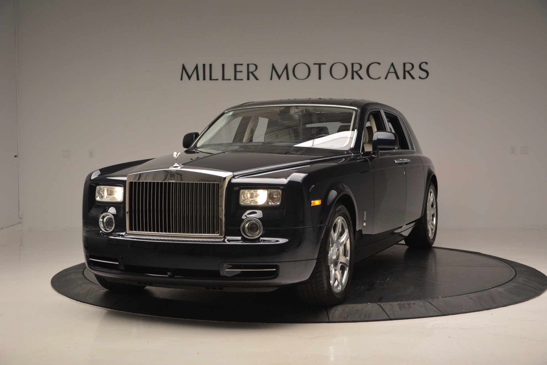 Used 2011 Rolls-Royce Phantom for sale Sold at Bentley Greenwich in Greenwich CT 06830 1