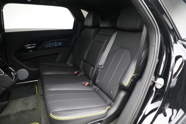New 2023 Bentley Bentayga EWB V8 for sale $270,600 at Bentley Greenwich in Greenwich CT 06830 23