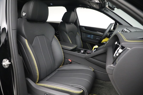 New 2023 Bentley Bentayga EWB V8 for sale $270,600 at Bentley Greenwich in Greenwich CT 06830 27