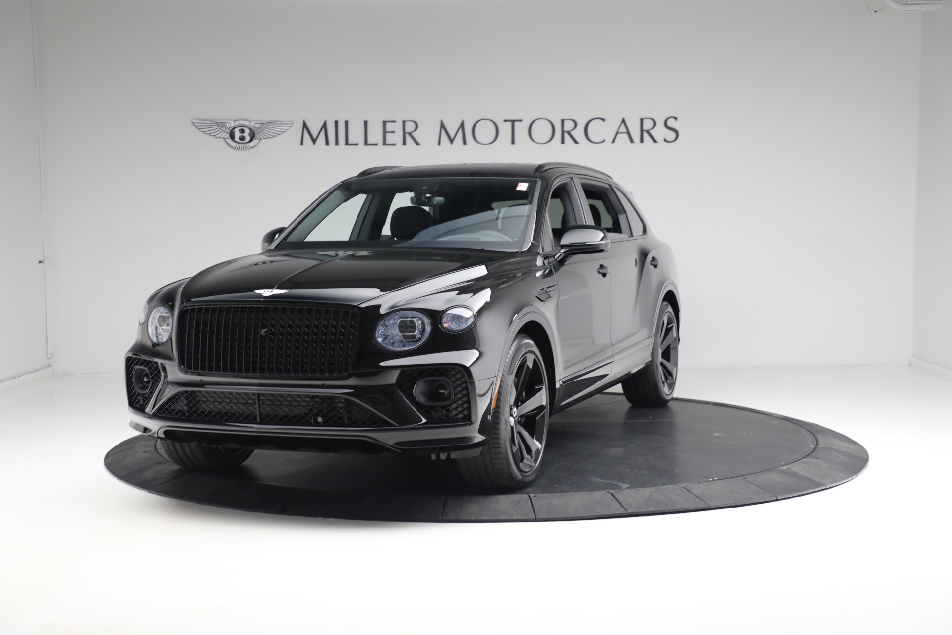 New 2023 Bentley Bentayga EWB V8 for sale $270,600 at Bentley Greenwich in Greenwich CT 06830 1