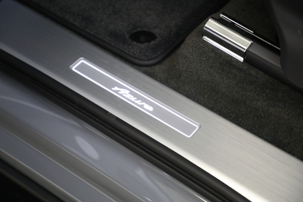 New 2023 Bentley Bentayga Azure V8 for sale $275,715 at Bentley Greenwich in Greenwich CT 06830 20