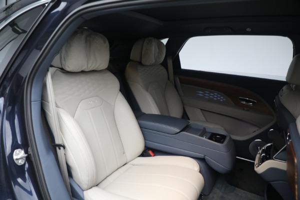 Used 2023 Bentley Bentayga EWB Azure V8 for sale $267,900 at Bentley Greenwich in Greenwich CT 06830 24