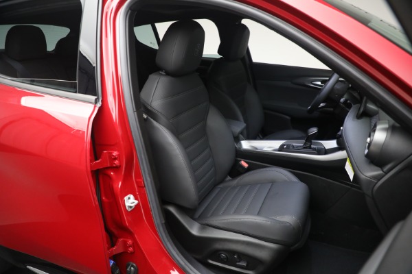 New 2024 Alfa Romeo Tonale Ti for sale $51,290 at Bentley Greenwich in Greenwich CT 06830 24