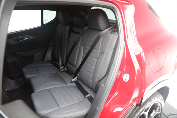 New 2024 Alfa Romeo Tonale Ti for sale $51,290 at Bentley Greenwich in Greenwich CT 06830 26