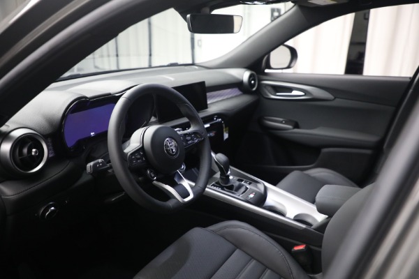 New 2024 Alfa Romeo Tonale Ti for sale Call for price at Bentley Greenwich in Greenwich CT 06830 14