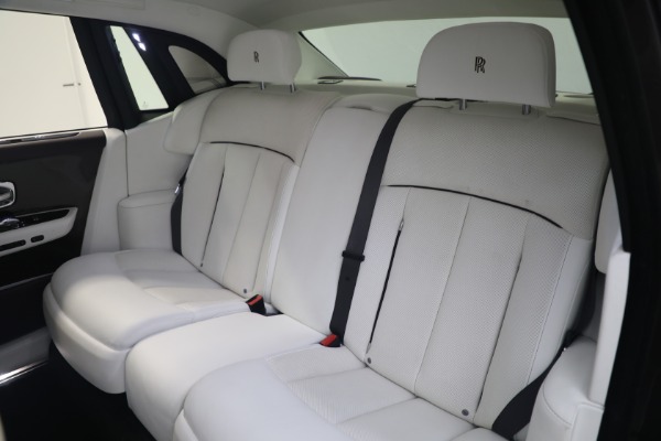 Used 2018 Rolls-Royce Phantom for sale $339,900 at Bentley Greenwich in Greenwich CT 06830 12