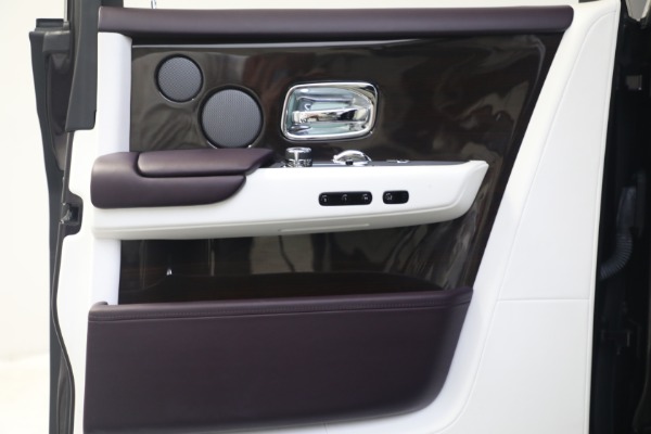 Used 2018 Rolls-Royce Phantom for sale $339,900 at Bentley Greenwich in Greenwich CT 06830 13