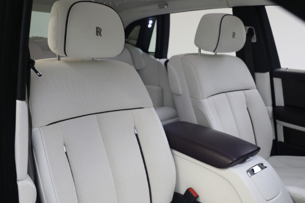 Used 2018 Rolls-Royce Phantom for sale Sold at Bentley Greenwich in Greenwich CT 06830 15