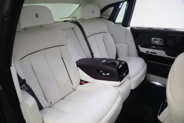 Used 2018 Rolls-Royce Phantom for sale $339,900 at Bentley Greenwich in Greenwich CT 06830 18