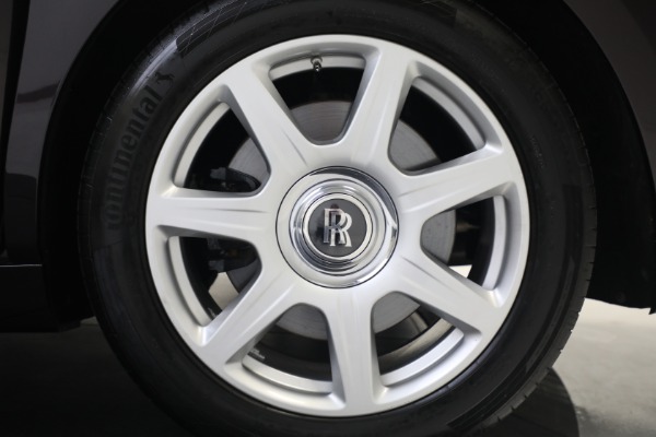 Used 2018 Rolls-Royce Phantom for sale $339,900 at Bentley Greenwich in Greenwich CT 06830 19