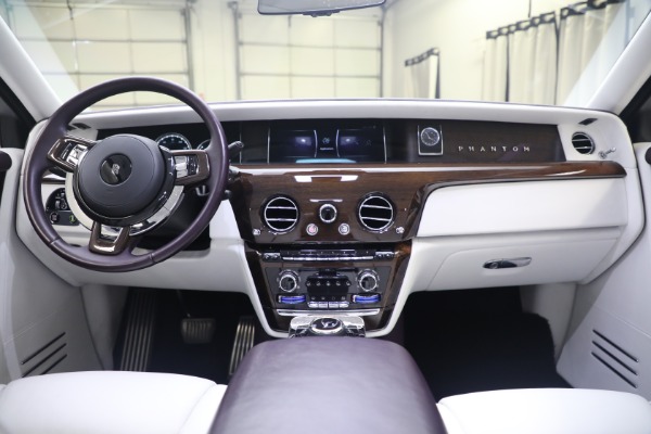 Used 2018 Rolls-Royce Phantom for sale $339,900 at Bentley Greenwich in Greenwich CT 06830 4