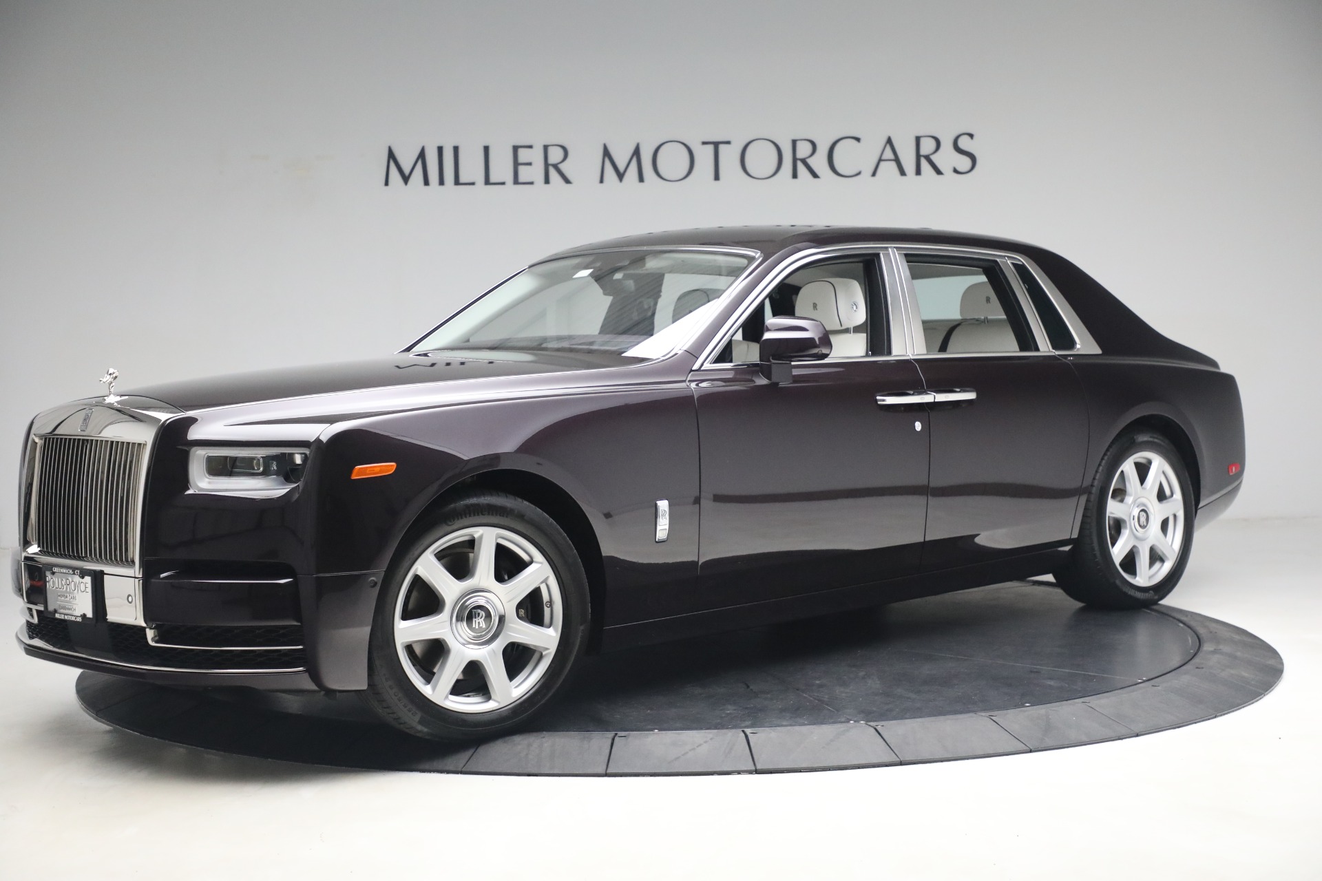 Used 2018 Rolls-Royce Phantom for sale $339,900 at Bentley Greenwich in Greenwich CT 06830 1