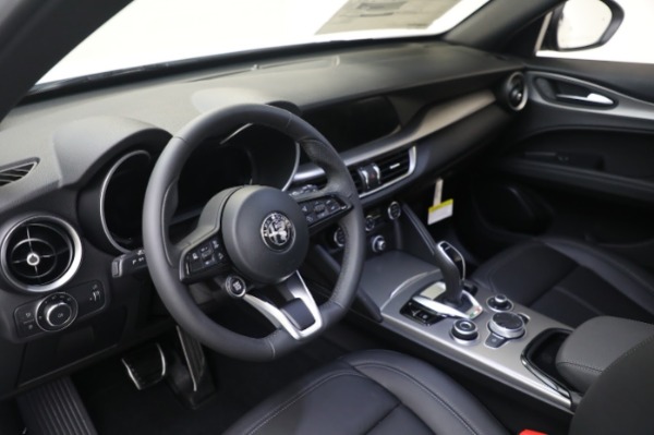 New 2024 Alfa Romeo Stelvio Ti for sale Sold at Bentley Greenwich in Greenwich CT 06830 28