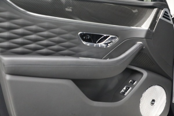 Used 2022 Bentley Flying Spur V8 for sale Sold at Bentley Greenwich in Greenwich CT 06830 21