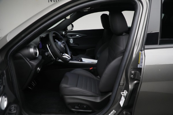 Used 2024 Alfa Romeo Tonale Hybrid Veloce for sale $26,900 at Bentley Greenwich in Greenwich CT 06830 19
