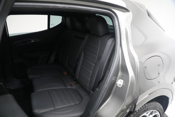 New 2024 Alfa Romeo Tonale Veloce for sale $57,300 at Bentley Greenwich in Greenwich CT 06830 20