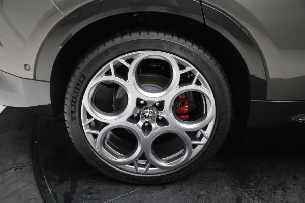 New 2024 Alfa Romeo Tonale Veloce for sale $57,300 at Bentley Greenwich in Greenwich CT 06830 26