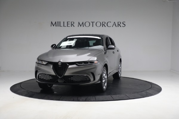 New 2024 Alfa Romeo Tonale Veloce for sale $57,300 at Bentley Greenwich in Greenwich CT 06830 1