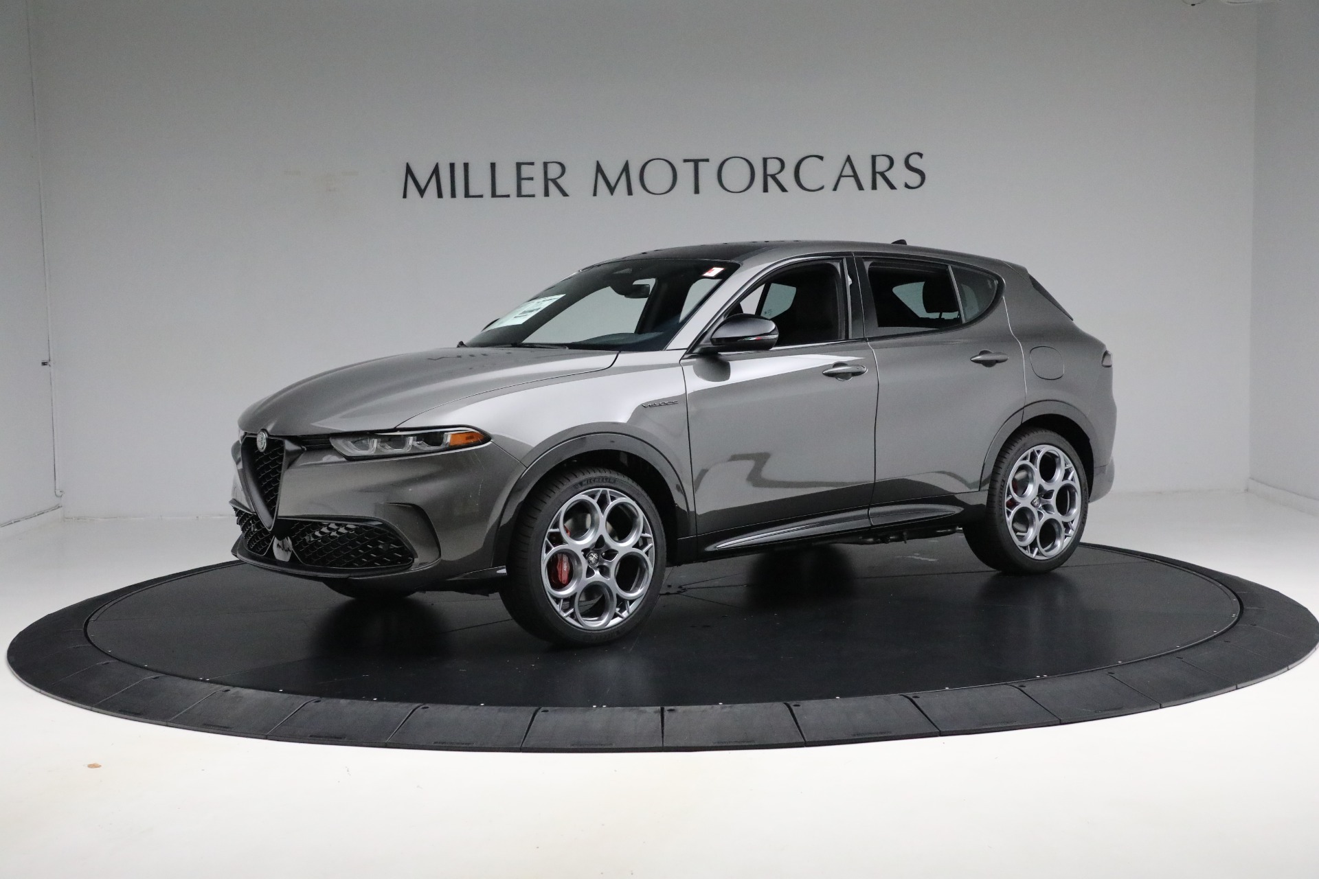 Used 2024 Alfa Romeo Tonale Hybrid Veloce for sale $26,900 at Bentley Greenwich in Greenwich CT 06830 1