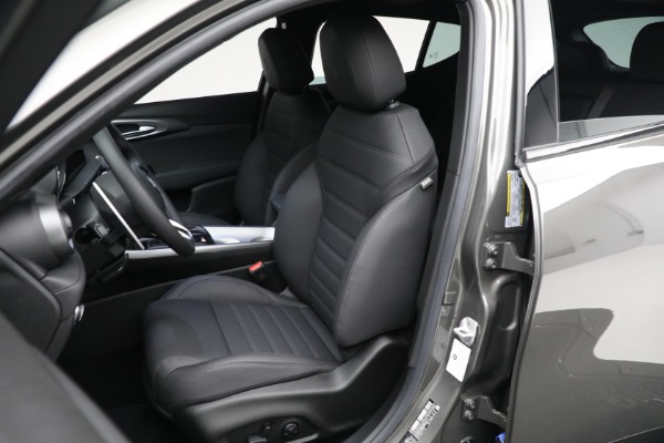 New 2024 Alfa Romeo Tonale Veloce for sale $55,300 at Bentley Greenwich in Greenwich CT 06830 21