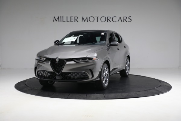 New 2024 Alfa Romeo Tonale Veloce for sale $55,300 at Bentley Greenwich in Greenwich CT 06830 1