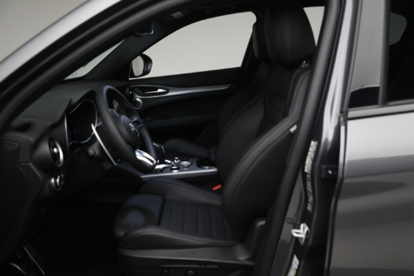 New 2024 Alfa Romeo Stelvio Veloce for sale Sold at Bentley Greenwich in Greenwich CT 06830 17