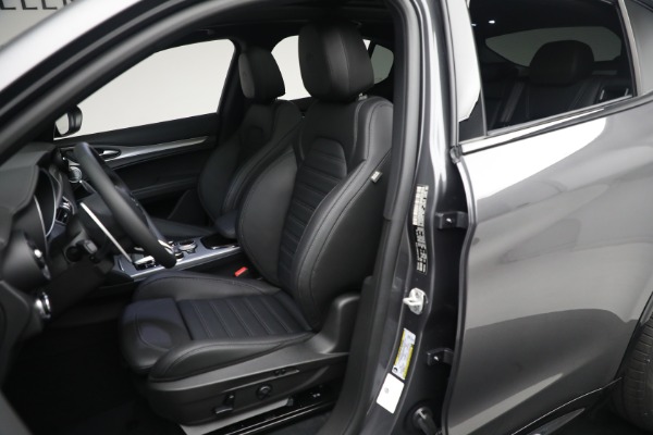 New 2024 Alfa Romeo Stelvio Veloce for sale Sold at Bentley Greenwich in Greenwich CT 06830 18