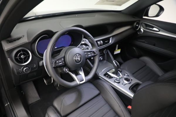 New 2024 Alfa Romeo Stelvio Veloce for sale Sold at Bentley Greenwich in Greenwich CT 06830 19