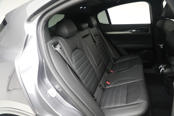 New 2024 Alfa Romeo Stelvio Veloce for sale Sold at Bentley Greenwich in Greenwich CT 06830 25