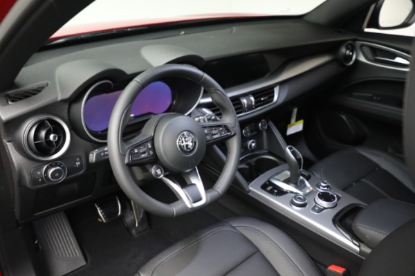 New 2024 Alfa Romeo Stelvio Ti for sale $54,320 at Bentley Greenwich in Greenwich CT 06830 26