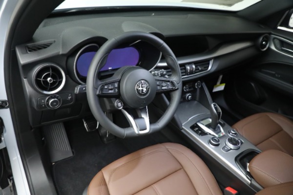 New 2024 Alfa Romeo Stelvio Ti for sale $55,230 at Bentley Greenwich in Greenwich CT 06830 24