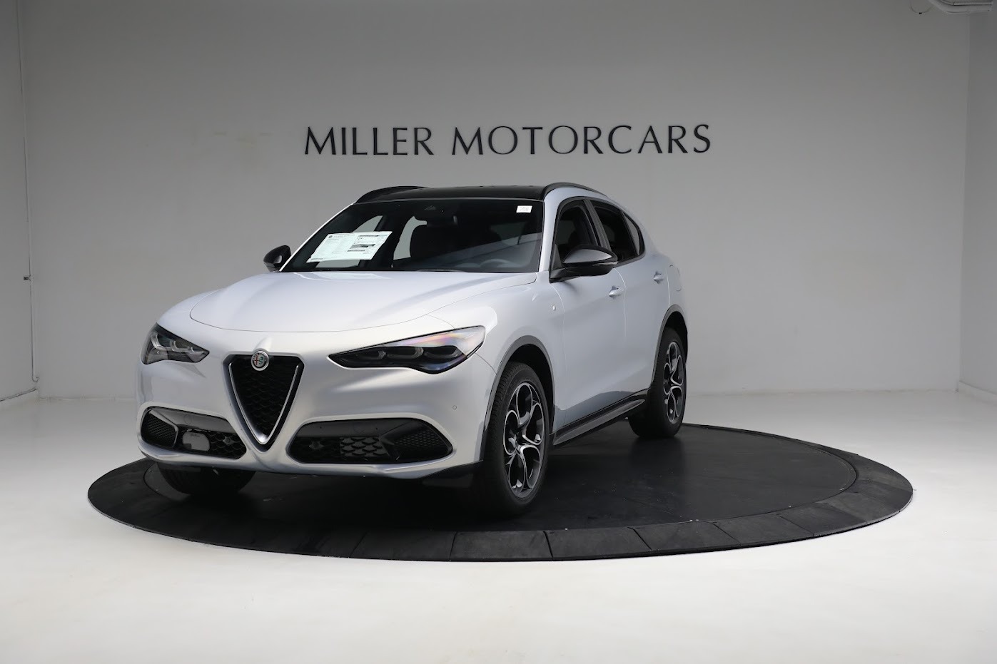 New 2024 Alfa Romeo Stelvio Ti for sale $55,230 at Bentley Greenwich in Greenwich CT 06830 1