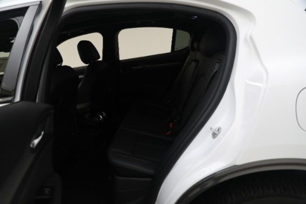 New 2024 Alfa Romeo Stelvio Ti for sale $53,820 at Bentley Greenwich in Greenwich CT 06830 24