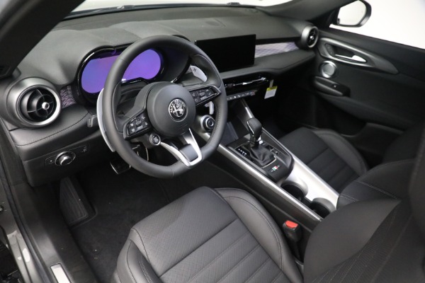 New 2024 Alfa Romeo Tonale Veloce for sale $57,300 at Bentley Greenwich in Greenwich CT 06830 18