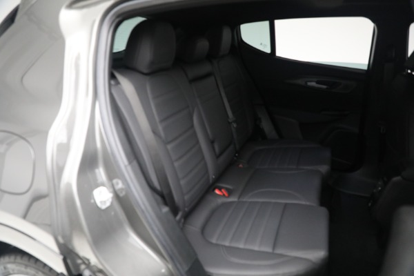 New 2024 Alfa Romeo Tonale Veloce for sale $57,300 at Bentley Greenwich in Greenwich CT 06830 24