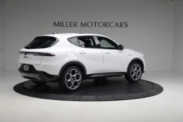 New 2024 Alfa Romeo Tonale Veloce for sale $56,640 at Bentley Greenwich in Greenwich CT 06830 10