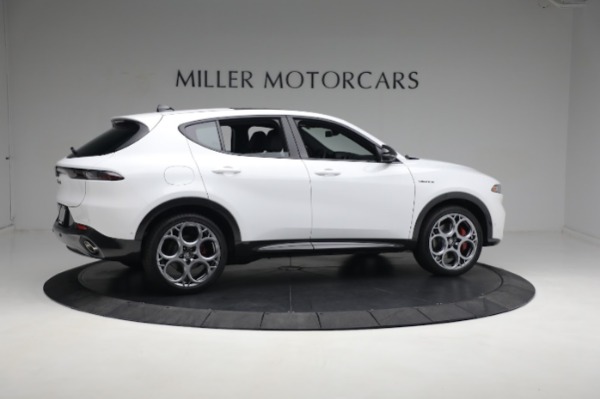 New 2024 Alfa Romeo Tonale Veloce for sale $56,640 at Bentley Greenwich in Greenwich CT 06830 11